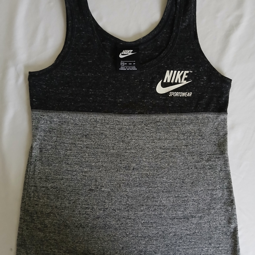 Nike Fitted Black and Gray Tank Top